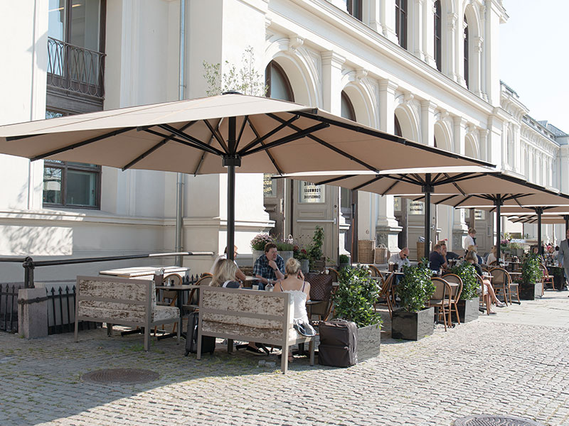 parasol-geant-haut-de-gamme parasol-geant-haut-de-gamme