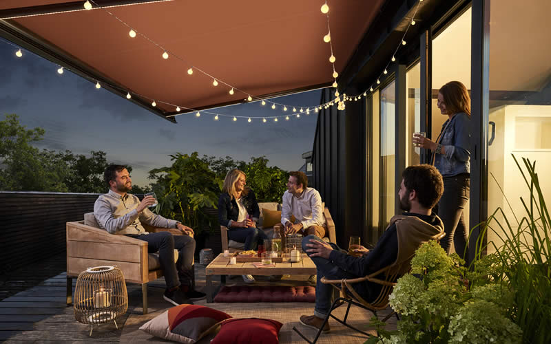store-banne-terrasse-entre-amis-800x500-2 store-banne-terrasse-entre-amis-800x500-2